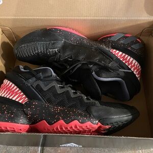 Adidas D.O.N. Marvel Venom, size 5 US